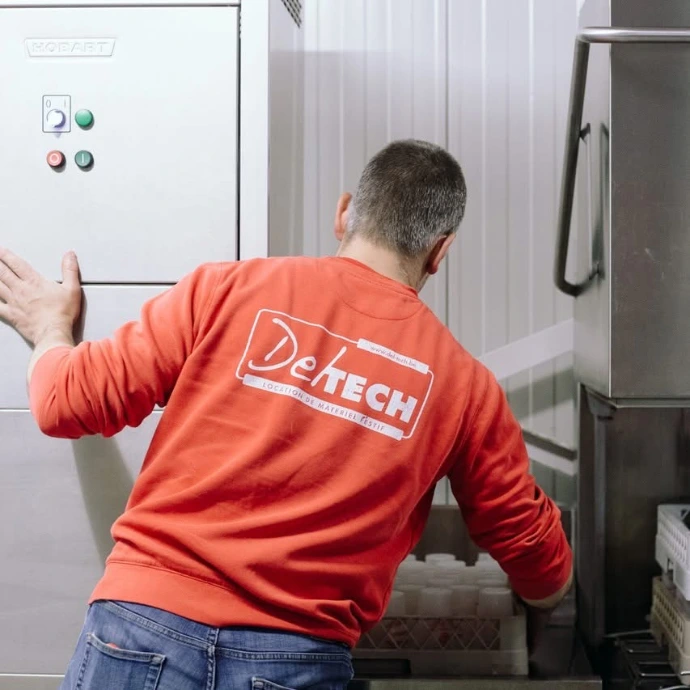 Nous proposons aux propriétaires de gobelets réutilisables, un service de lavage de leurs gobelets.