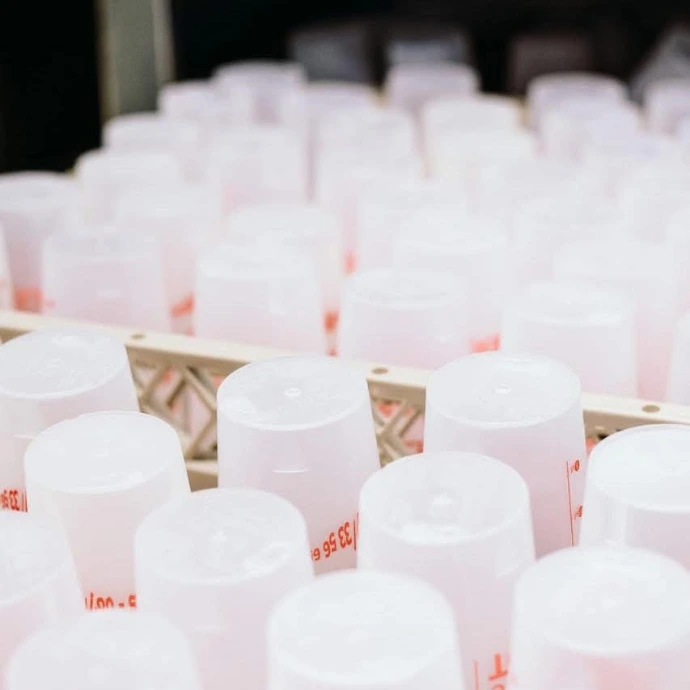 Nous proposons aux propriétaires de gobelets réutilisables, un service de lavage de leurs gobelets.